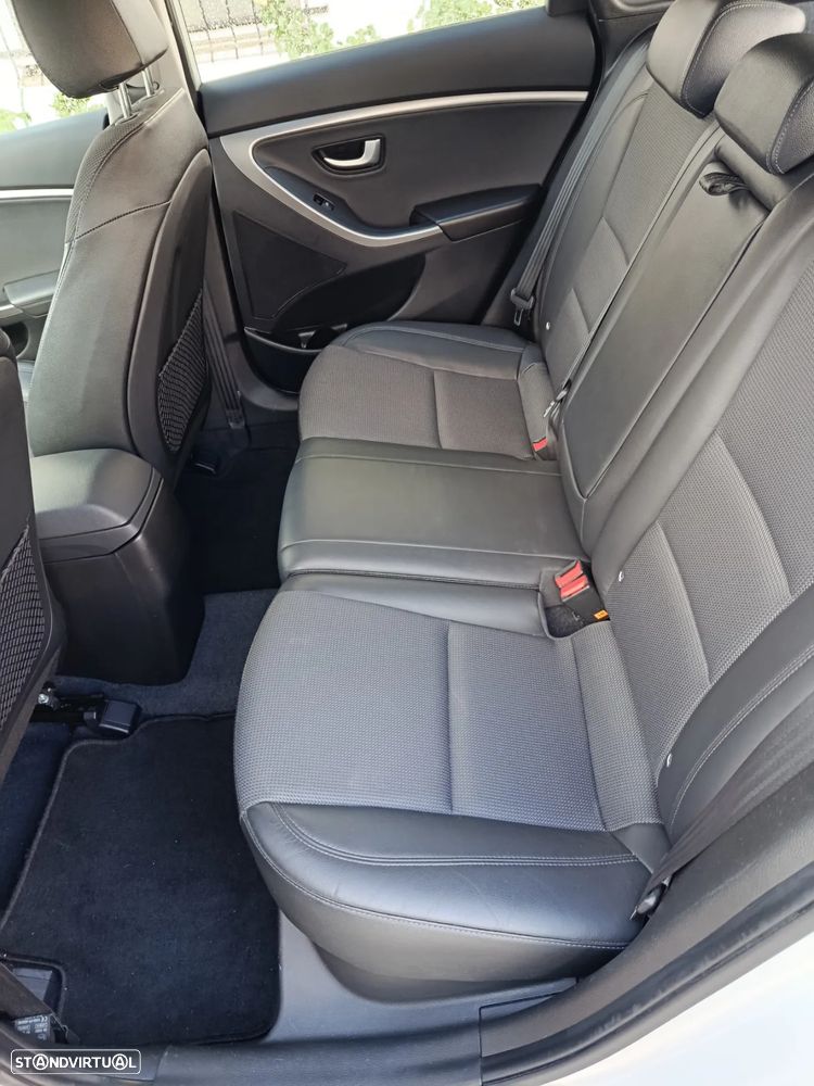 Hyundai i30 1.6 CRDI Blue Style - 9