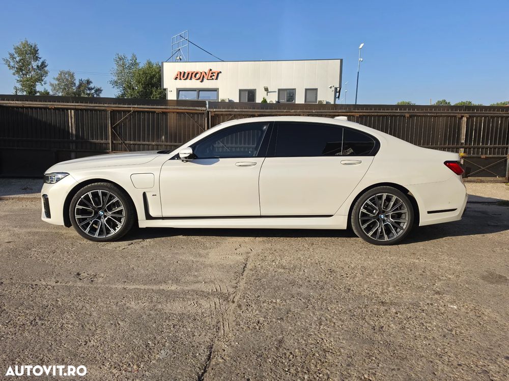 BMW Seria 7 745Le xDrive AT PHEV - 13