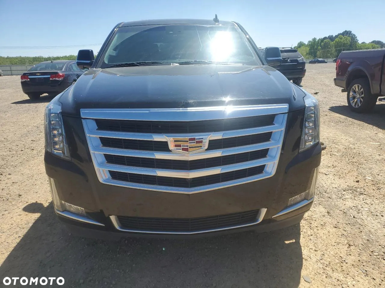 Cadillac Escalade - 5