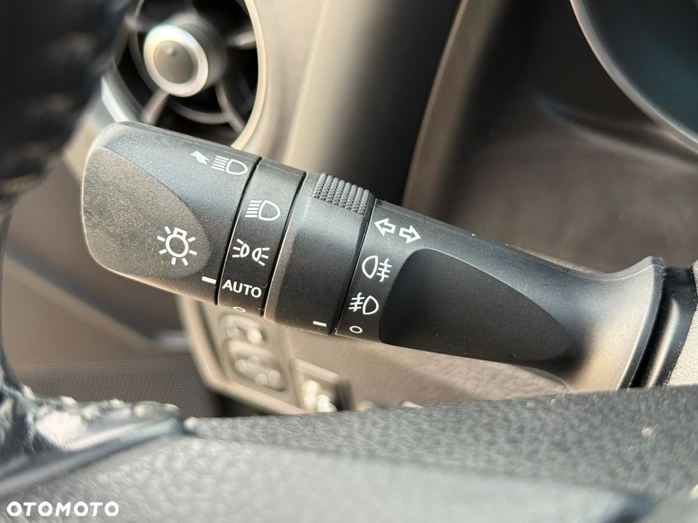 Toyota Auris 1.6 Premium - 12