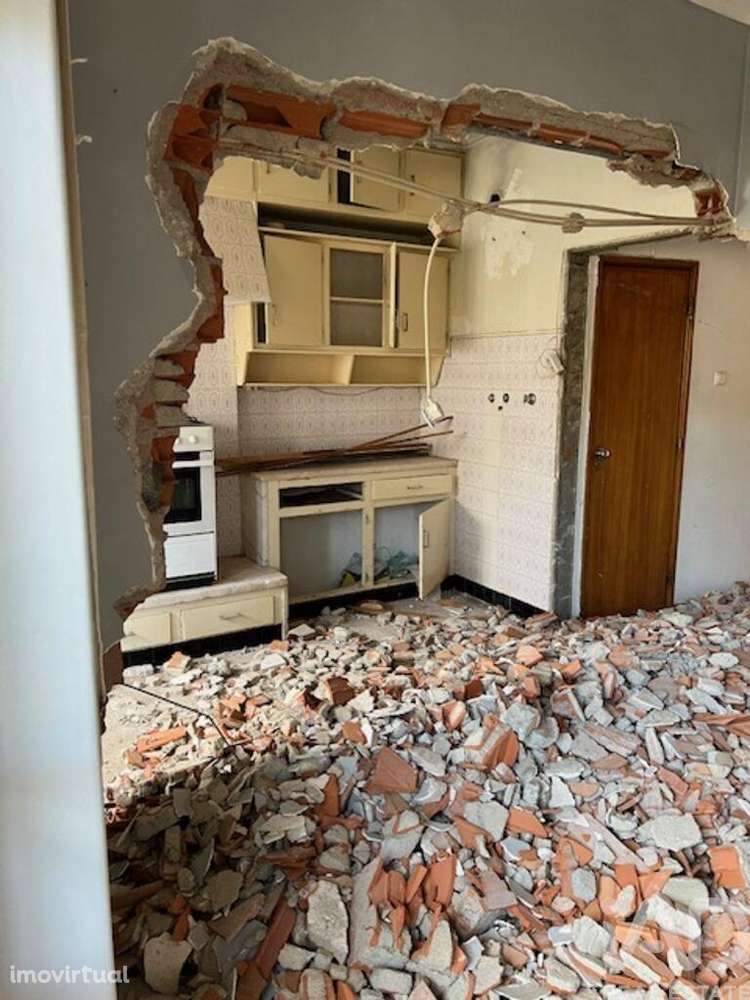 Apartamento T3 em Laranjeiro e Feijó - Grande imagem: 4/4