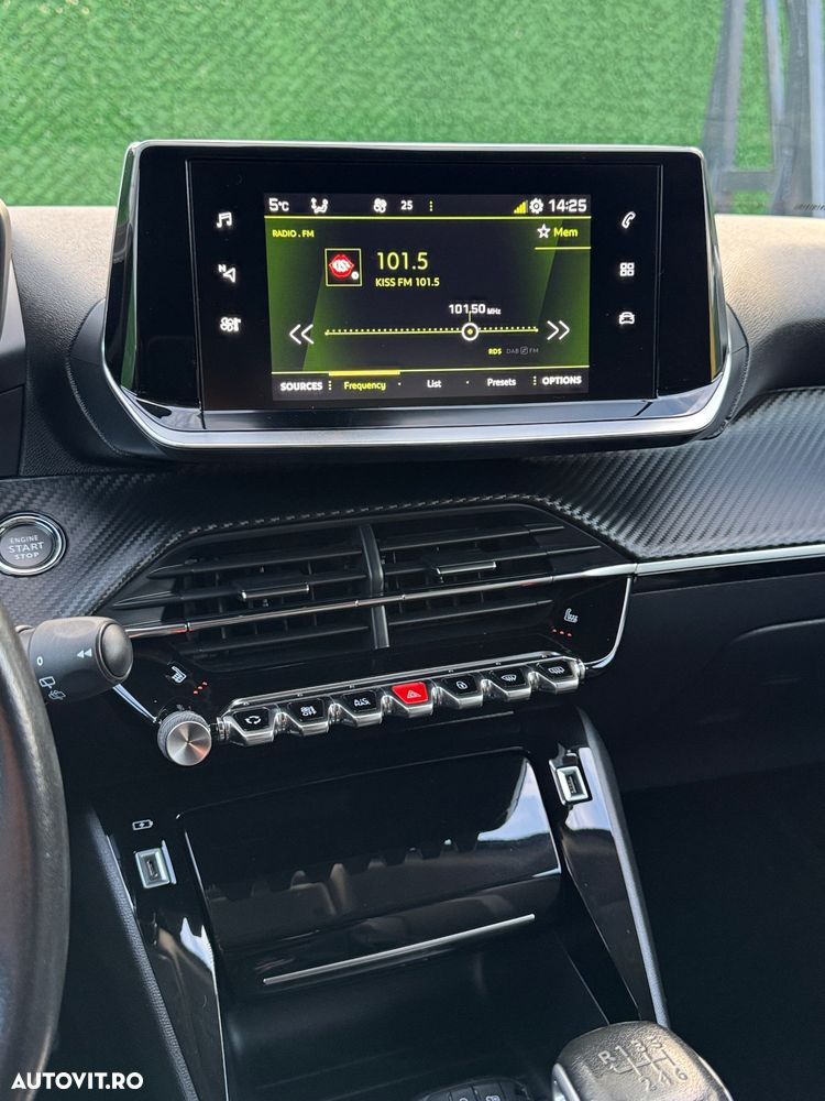 Peugeot 2008 PureTech 100 Allure - 22