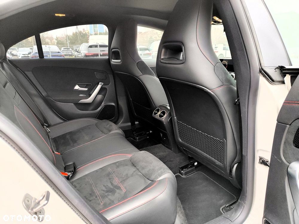 Mercedes-Benz CLA 200 AMG Line 7G-DCT - 16