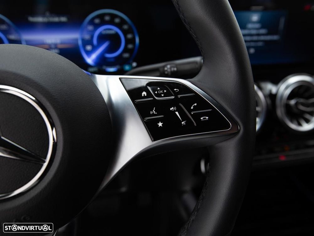 Mercedes-Benz EQA 300 4Matic Progressive - 21