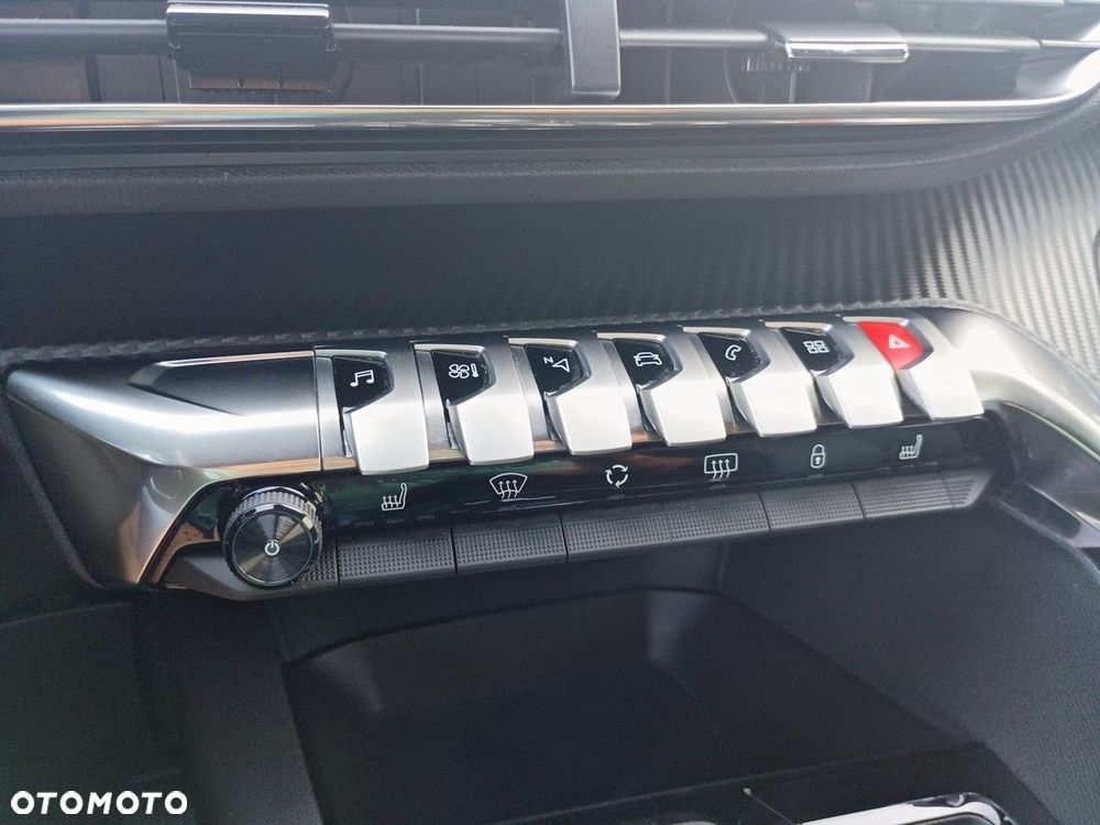 Peugeot 3008 1.2 PureTech Allure Pack S&S EAT8 - 22