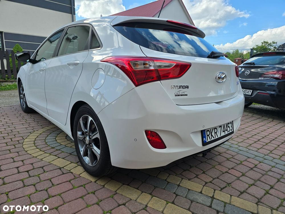 Hyundai i30 blue 1.6 GDI YES Gold - 13