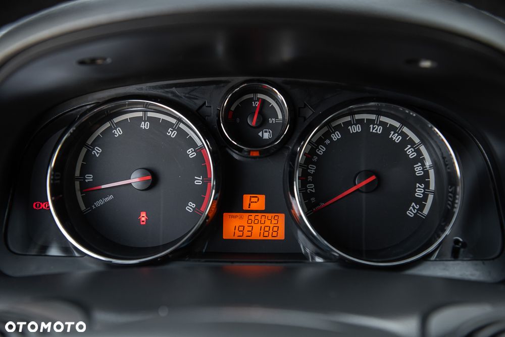 Opel Antara 3.2 V6 4x4 Cosmo - 18