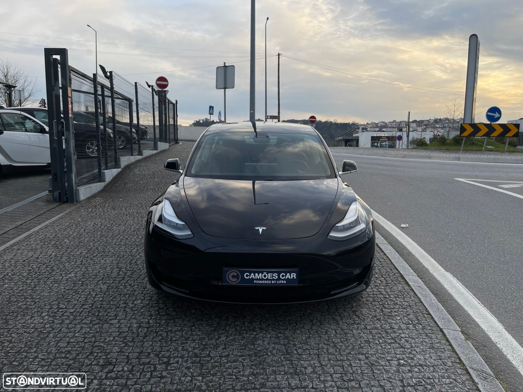 Tesla Model 3 Standard Range Plus RWD - 4