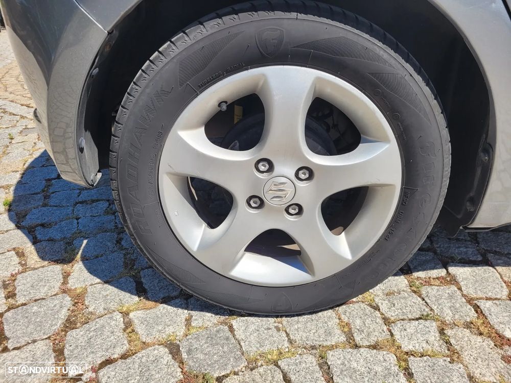 Suzuki Swift 1.3 DDiS GL - 22