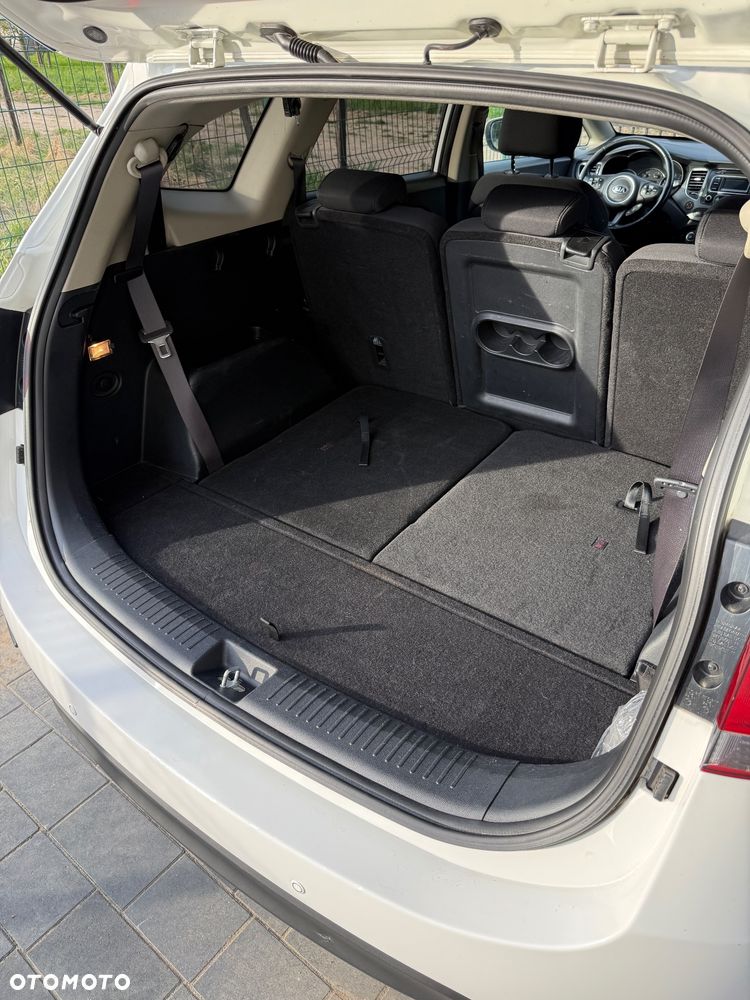 Kia Carens 1.6 GDI M 7os EU6 - 11