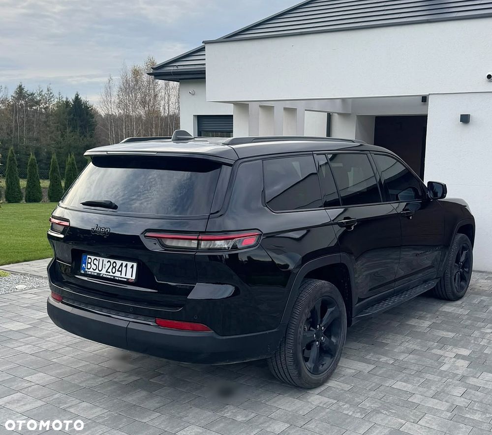 Jeep Grand Cherokee - 12