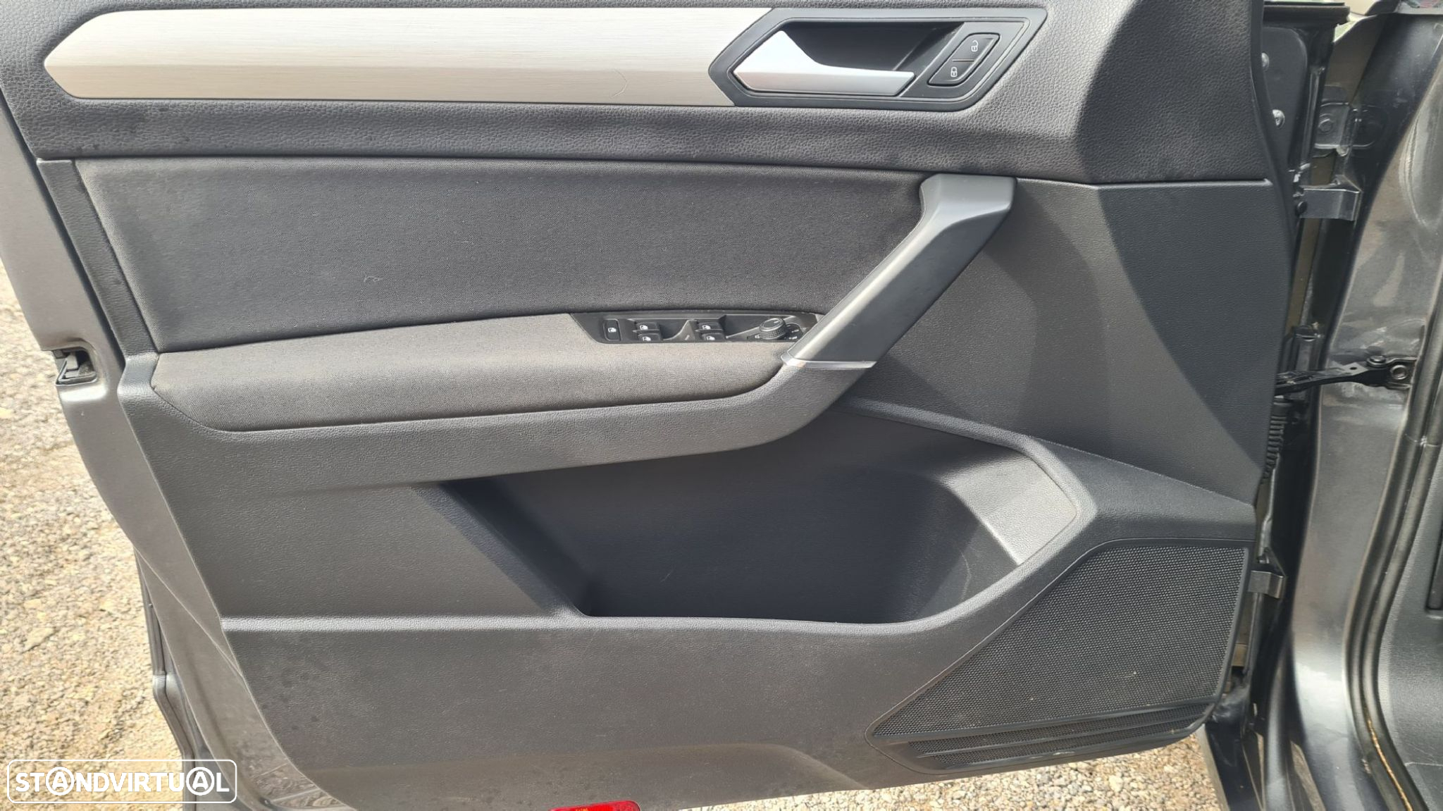 VW Touran 1.6 TDI Confortline DSG - 7