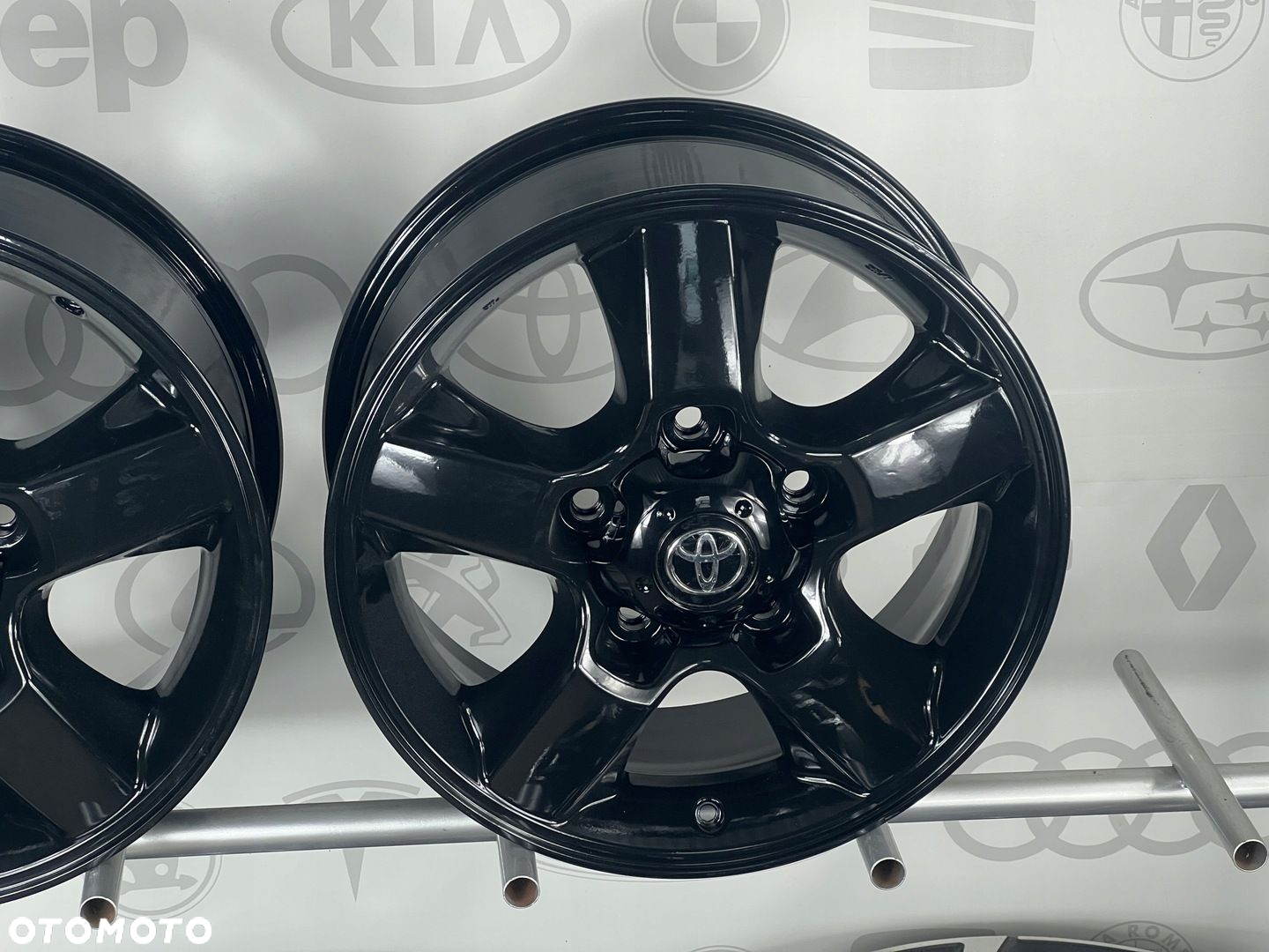 FELGI ALU TOYOTA LAND CRUISER HILUX 18 6X139,7 ET60 ORYGINALNE - 2