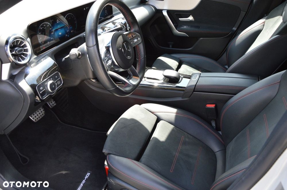 Mercedes-Benz CLA - 13