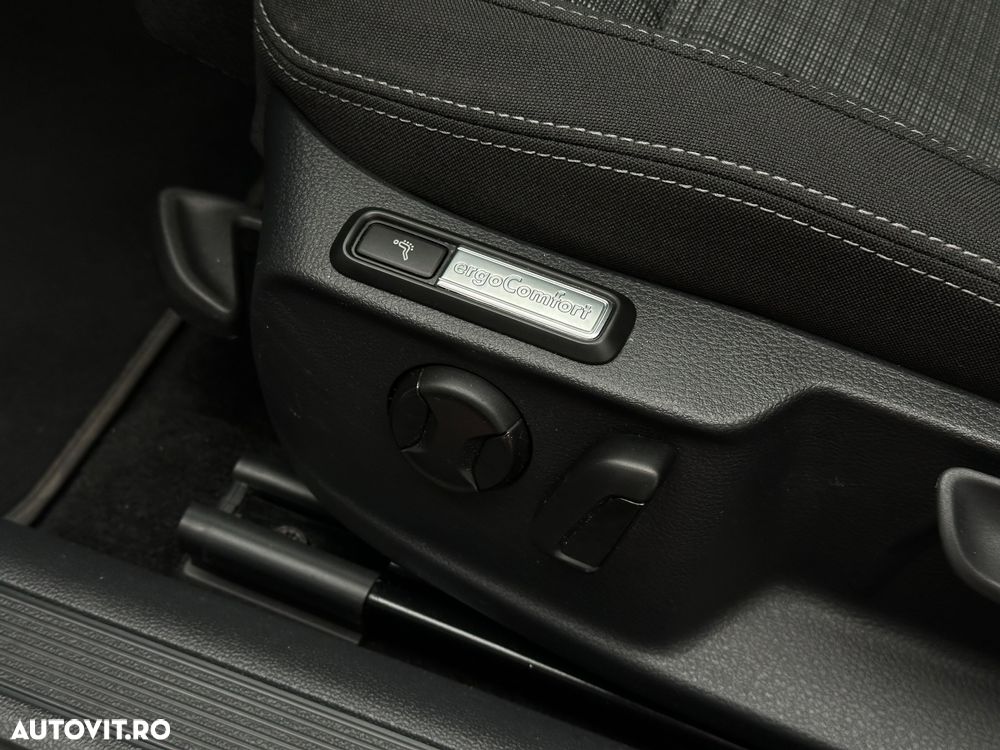 Volkswagen Passat - 30