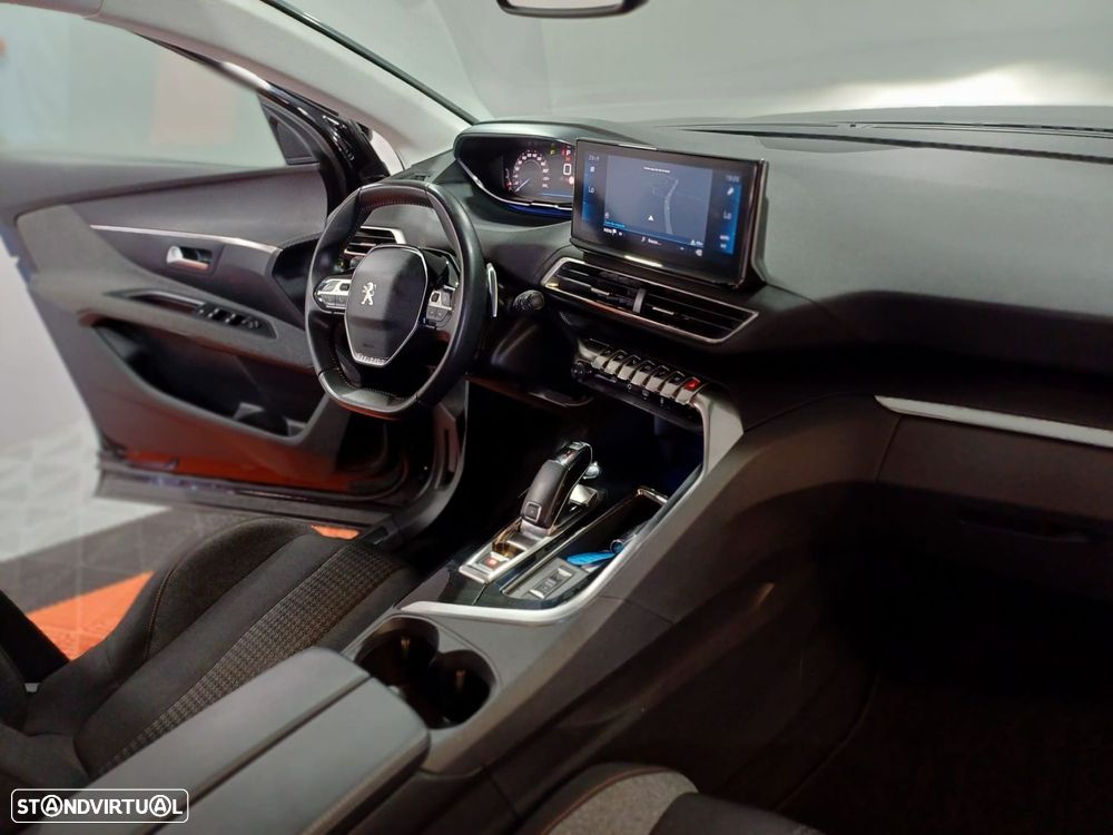 Peugeot 5008 1.5 BlueHDi Allure Pack EAT8 - 21