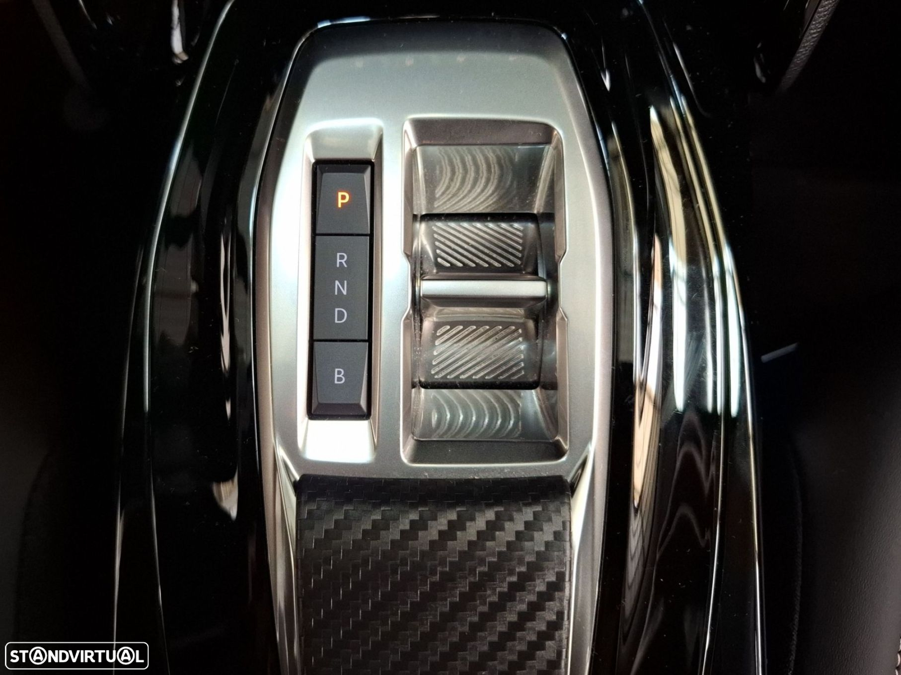 Peugeot e-208 50 kWh Style - 17