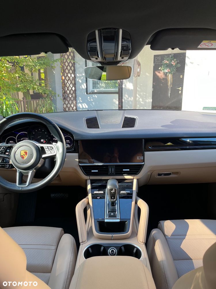 Porsche Cayenne Standard - 7