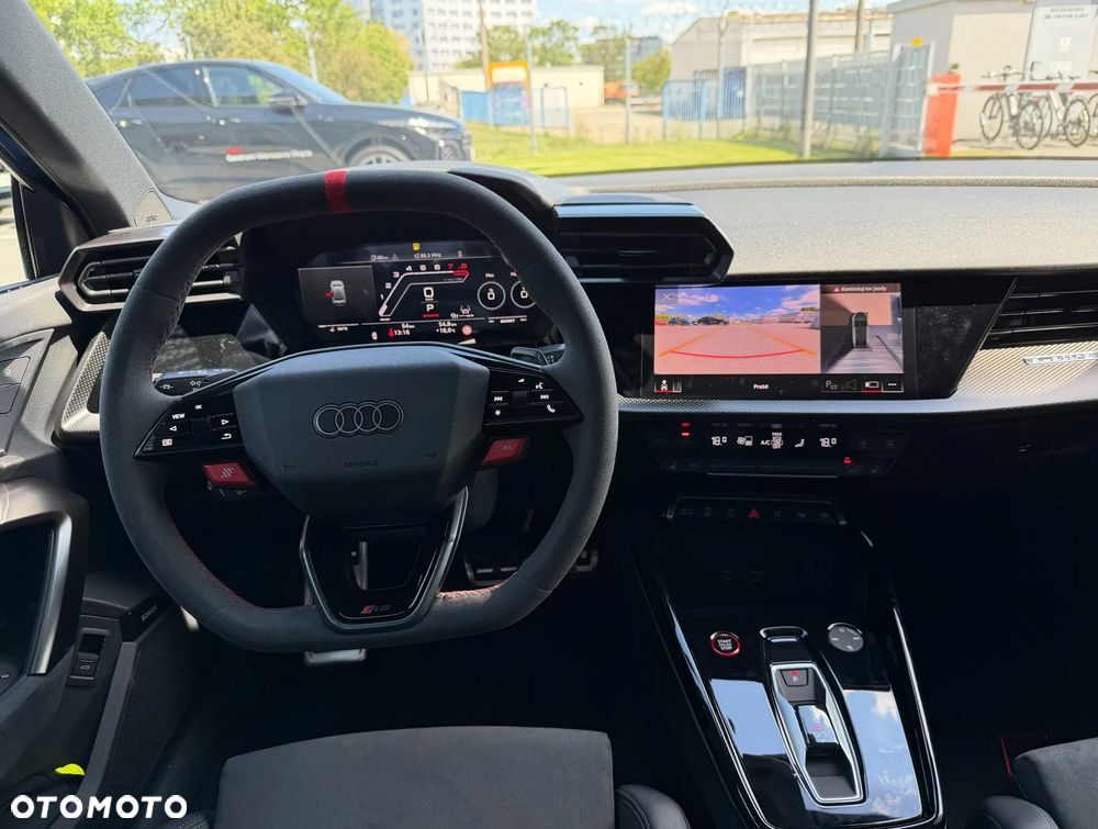 Audi RS3 Limousine - 6