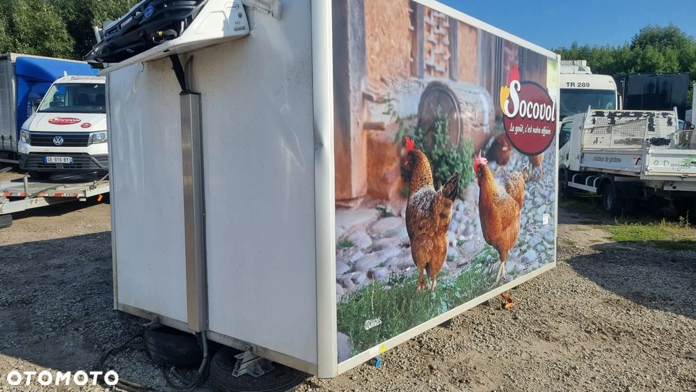 Kontener 3.7m chlodnia izoterma - 12