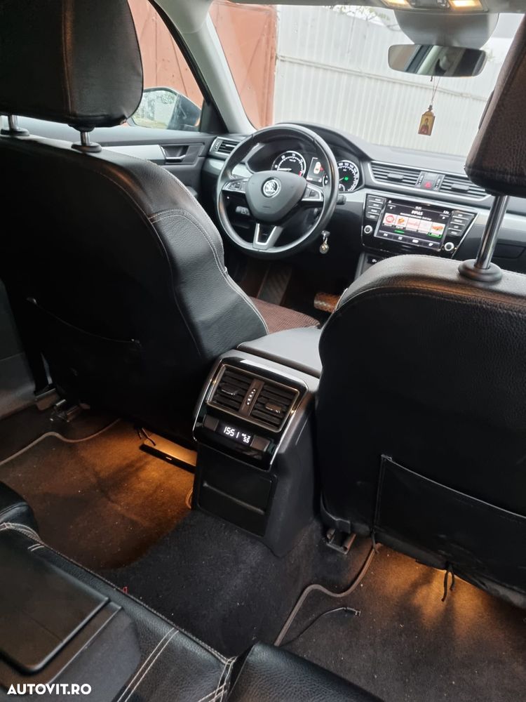 Skoda Superb 2.0 TDI DSG Style - 6