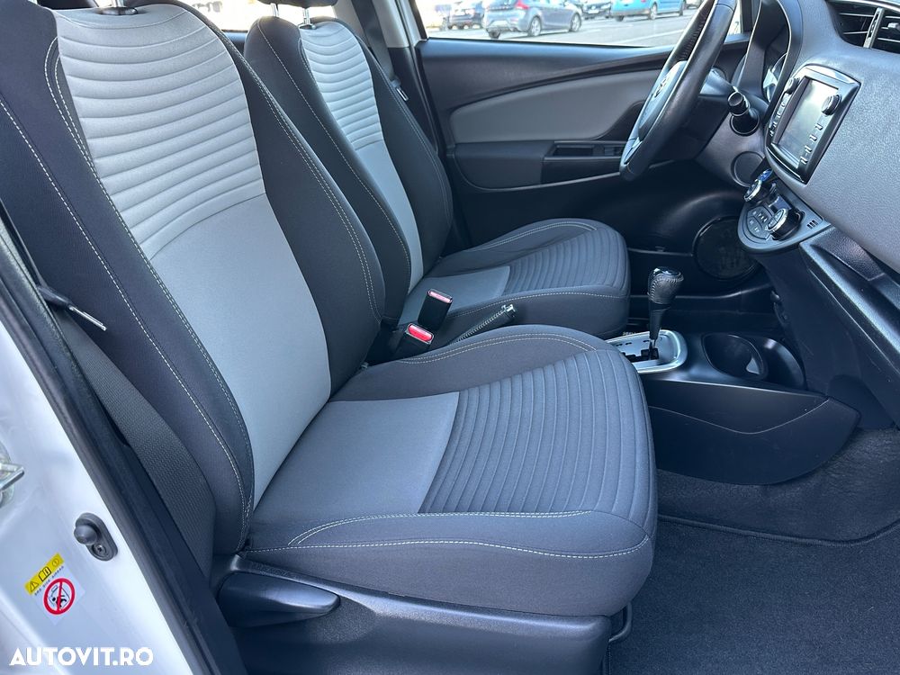 Toyota Yaris 1.5 VVT-i HSD Active - 11
