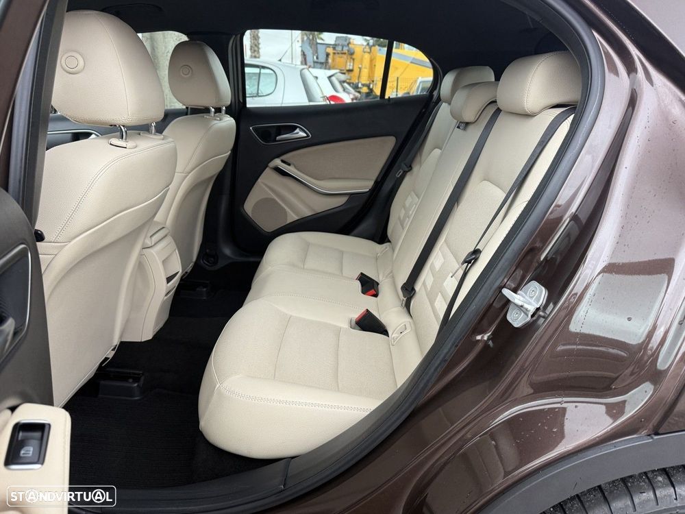 Mercedes-Benz GLA 200 d Style - 13