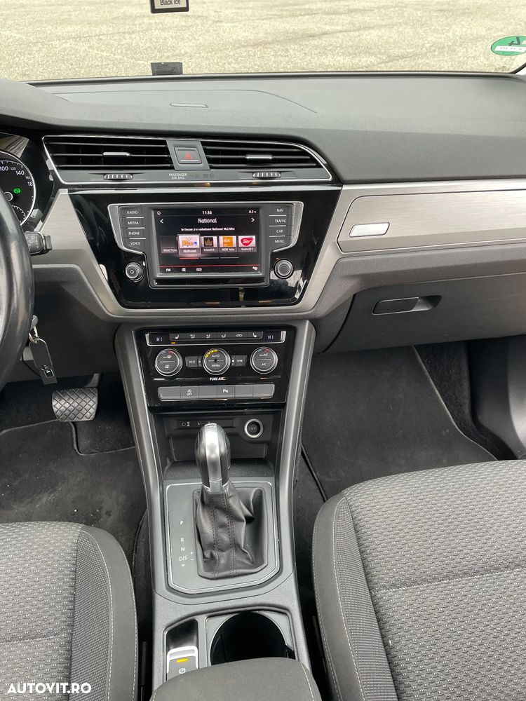 Volkswagen Touran - 6