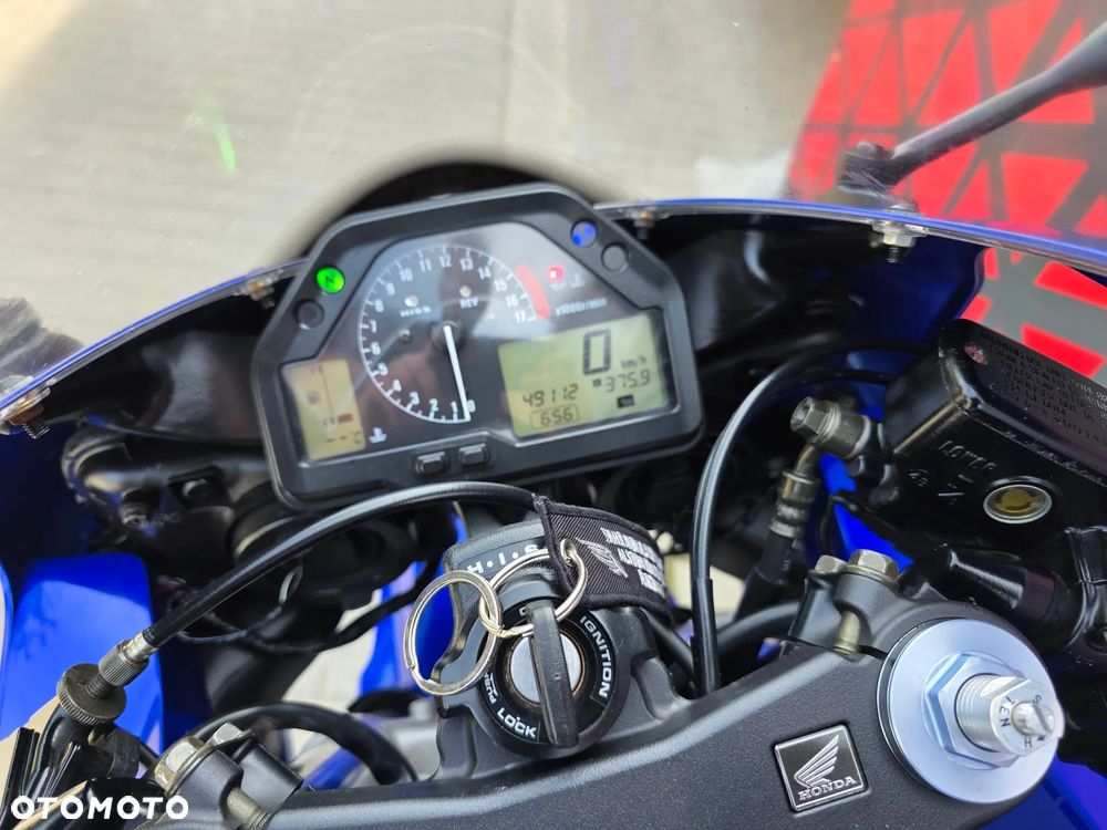 Honda CBR - 6