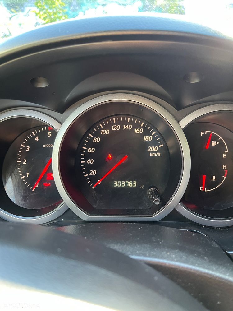 Suzuki Grand Vitara 1.9 DDiS - 10