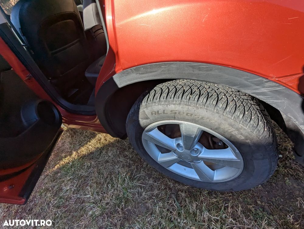 Nissan Qashqai 2.0 DCI 4 x 4 DPF tekna - 5