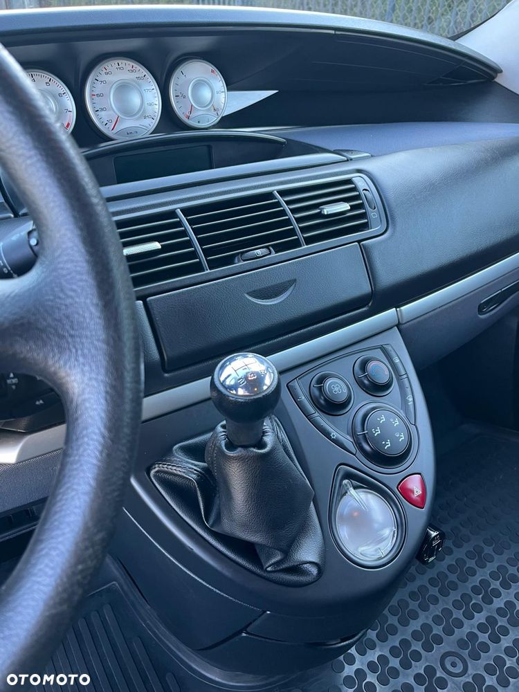 Peugeot 807 - 6