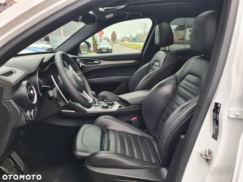 Alfa Romeo Stelvio 2.0 Turbo Executive Q4 - 9