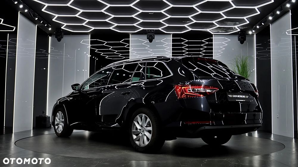 Skoda Superb 2.0 TDI SCR Ambition DSG - 5