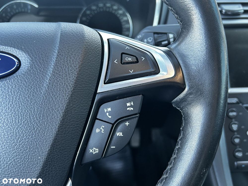Ford Mondeo - 22