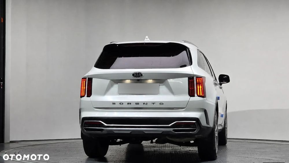 Kia Sorento - 4