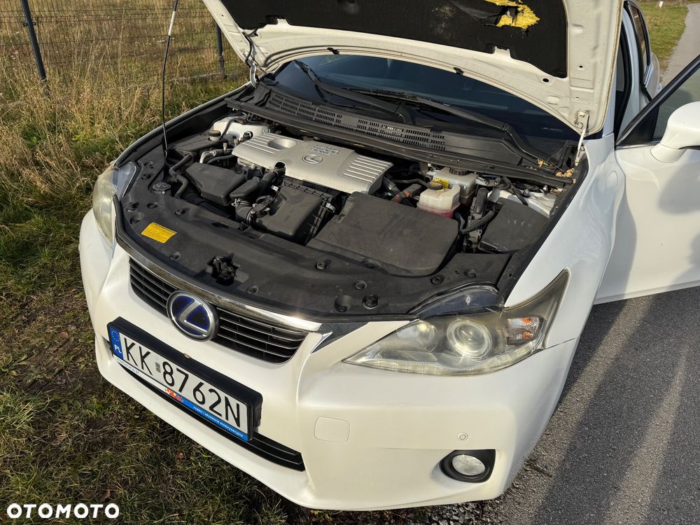 Lexus CT - 17