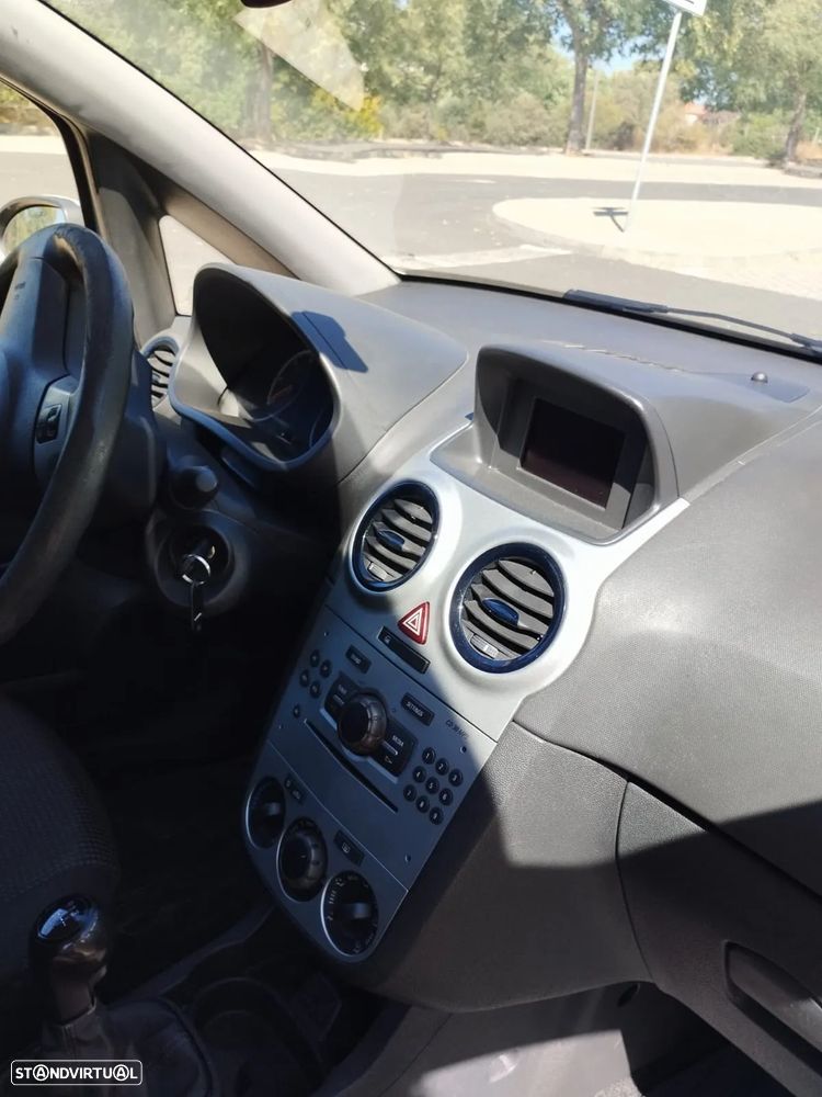 Opel Corsa - 16