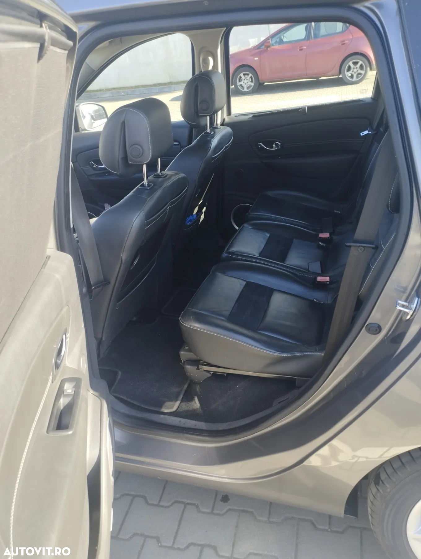 Renault Grand Scenic dCi 110 EDC Bose Edition - 6