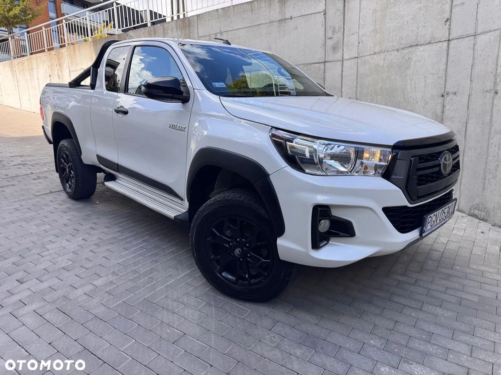 Toyota Hilux - 3