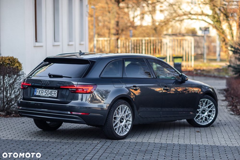 Audi A4 Avant 2.0 TDI S tronic - 12