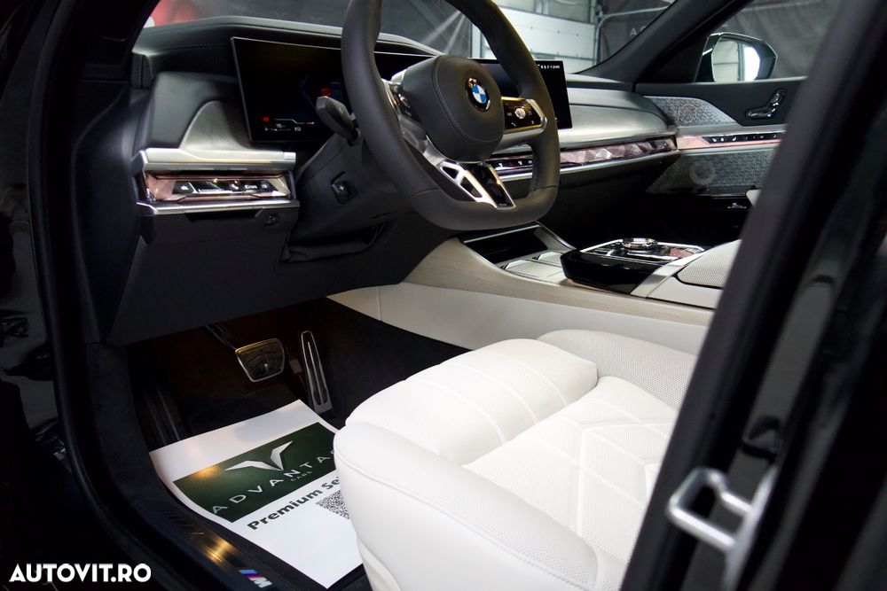 BMW Seria 7 740d xDrive MHEV - 12