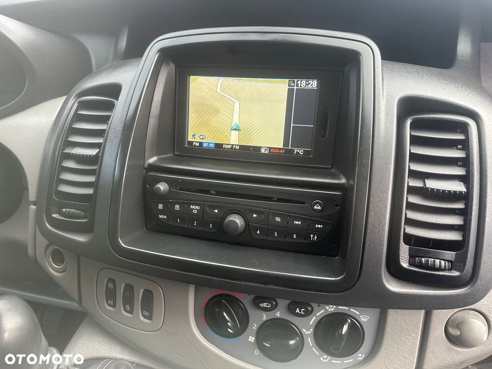 Opel Vivaro - 14