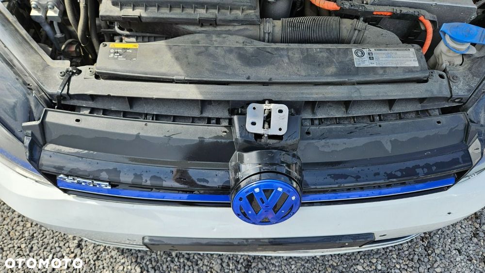 Volkswagen Golf - 15