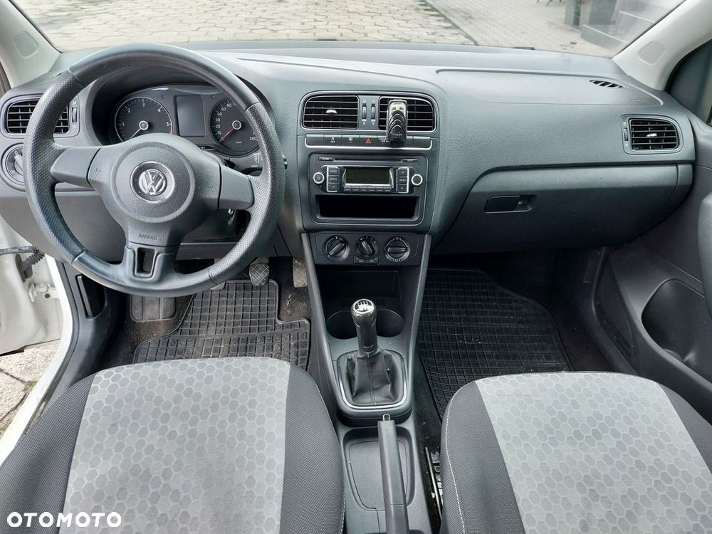Volkswagen Polo - 17