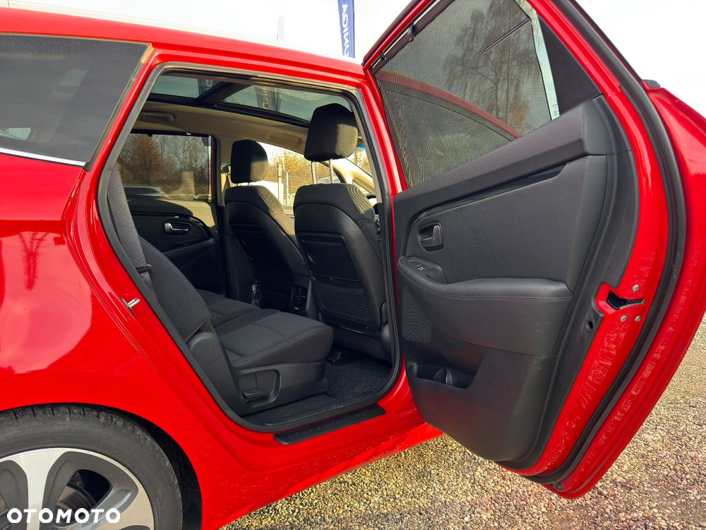 Kia Carens 2.0 GDI L - 30