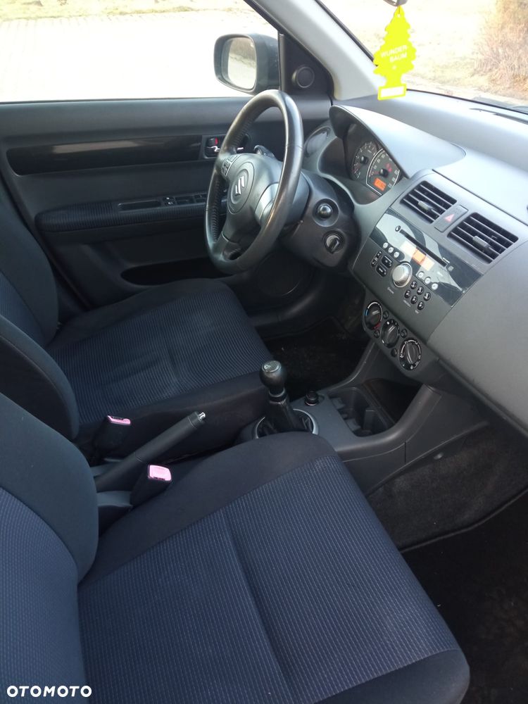 Suzuki Swift 1.3 Comfort dance - 25