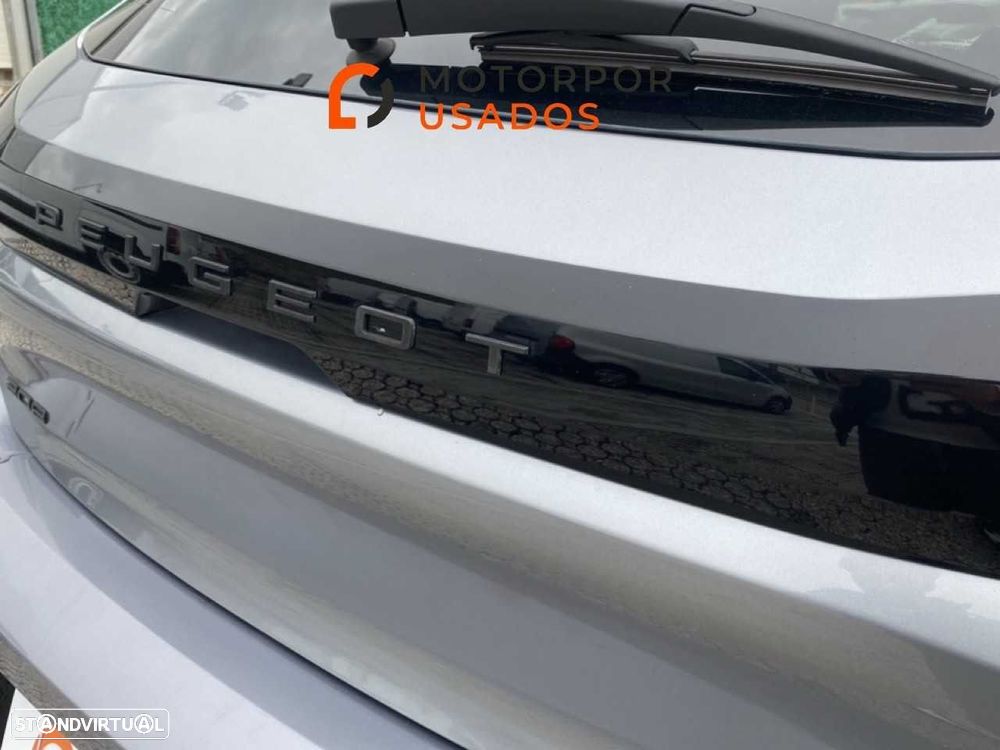 Peugeot 208 1.2 Hybrid Allure e-DCS6 - 18