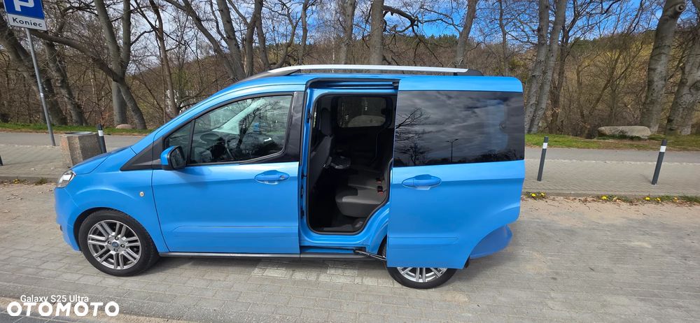 Ford Tourneo Courier 1.0 EcoBoost Ambiente - 14