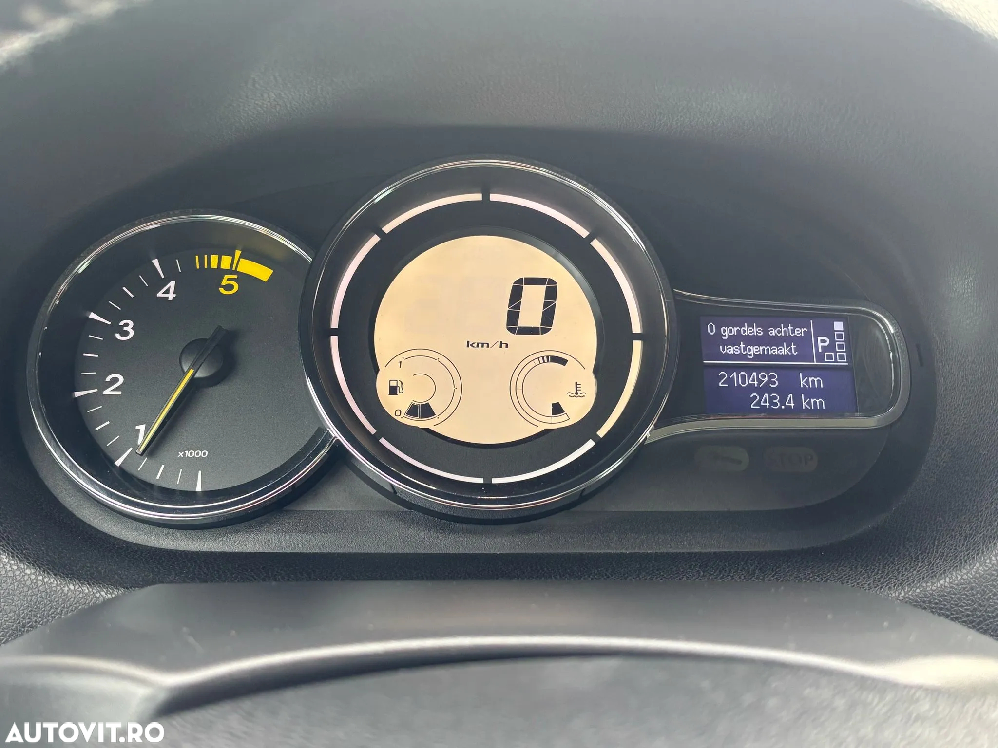 Renault Megane ENERGY dCi 110 EDC BOSE EDITION - 13